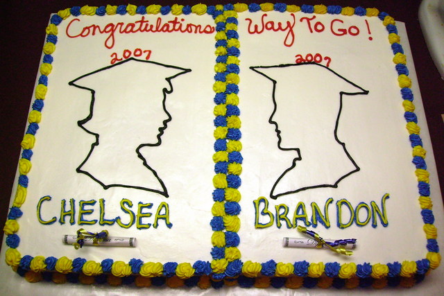 Grad Cake Pics 003