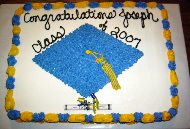 Grad Cake Pics 004