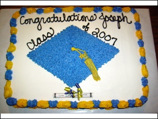 Grad Cake Pics 004