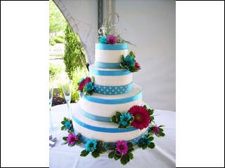 June Wedd Cakes 002