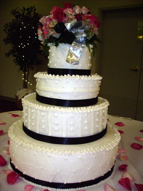 June Wedd Cakes 004